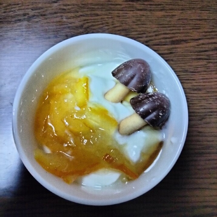 今日のヨーグルト♡ゆずジャム&チョコ菓子